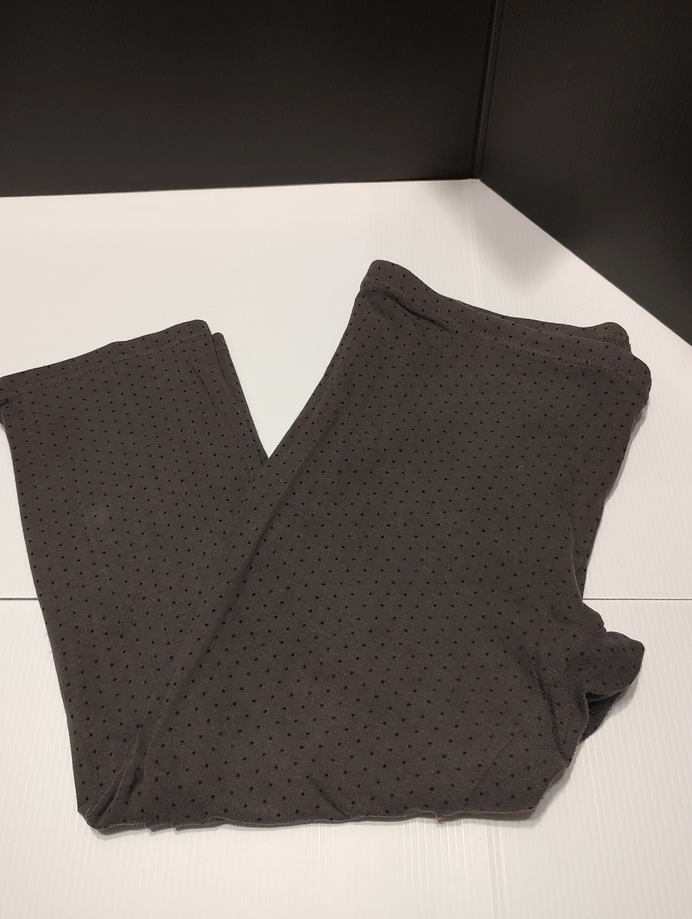 🩶🐈⬛🩶 Adorable Comfy Charcoal Grey & Black Polka Dot Capri Yoga Leggings - S - Picture 2 of 12
